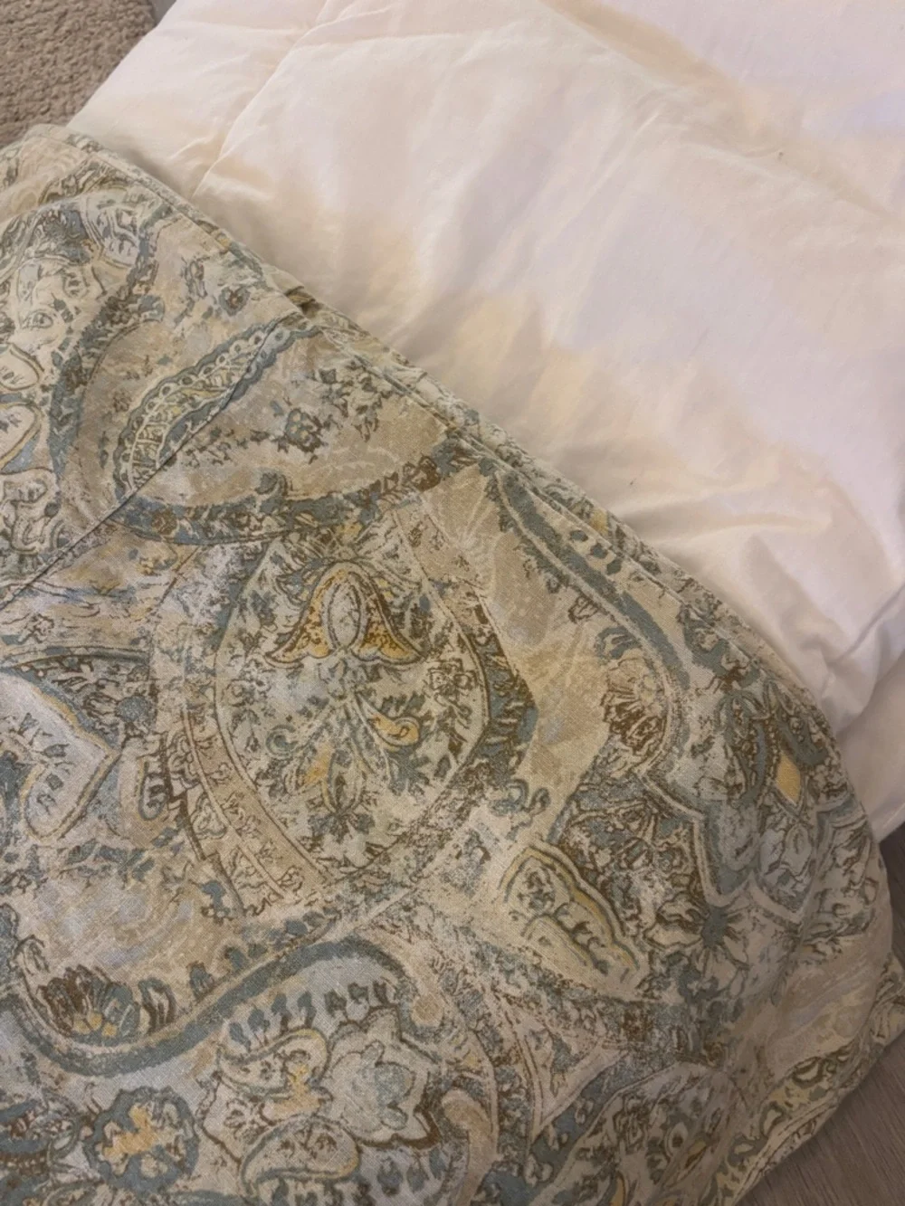 Pottery Barn Twin Paisley Duvet Cover + Serta Twin Comforter Insert
